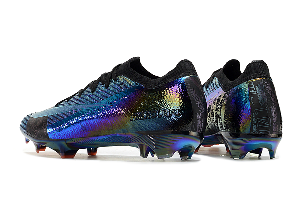 Crampons Mercurial Vapor XV Elite de Le 12 -ème Maillot, fixation en acier avec pointes pour traction sur terrain.