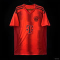 Maillot domicile Bayern Munich 2024/25 de Le 12 -ème Maillot, maillot de football avec le logo du club et couleurs traditionnelles.