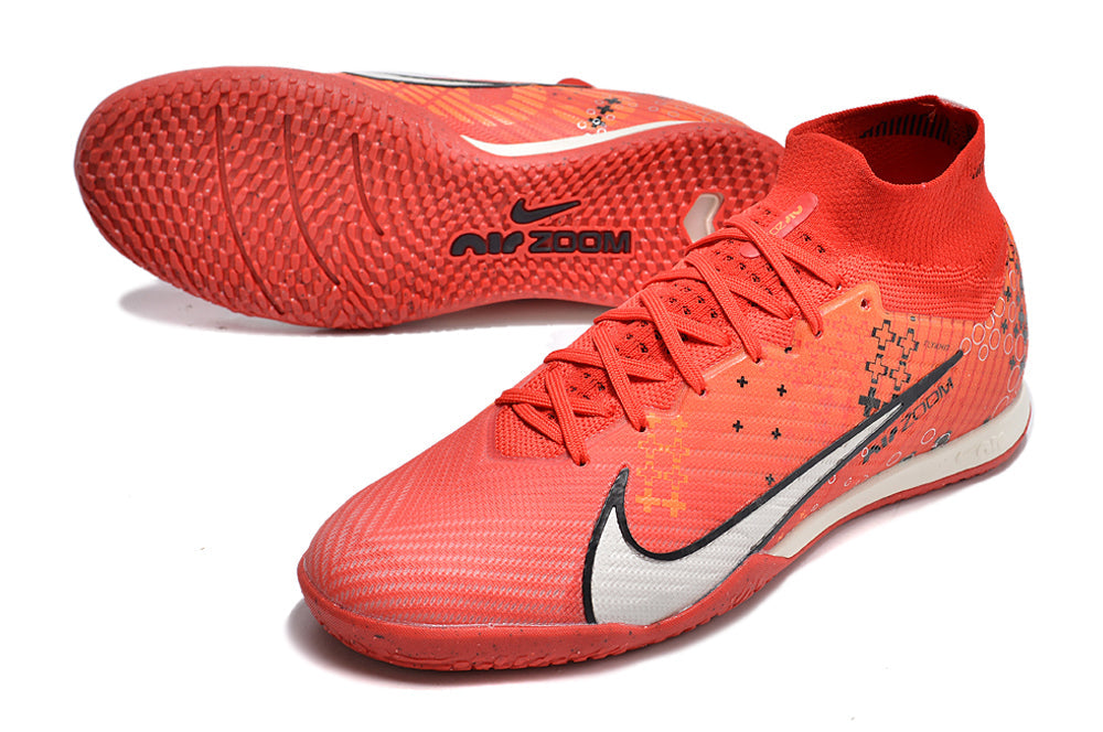 Crampons Mercurial Superfly IX Elite de Le 12 -ème Maillot, fixation robuste et pointes en acier pour football.