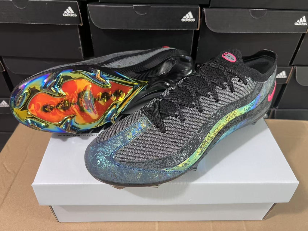 Crampons MAX95 de Le 12 -ème Maillot, fixation en métal pour chaussures d'hiver ou de randonnée, visibles sur l'image.