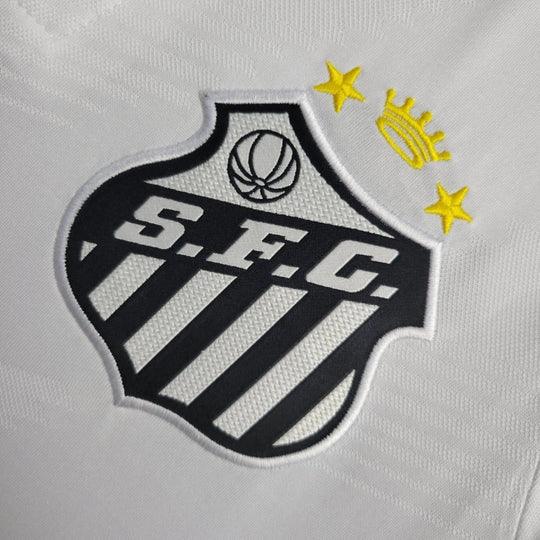 Maillot domicile Santos 2024/2025, Le 12 -ème Maillot, maillot de football rouge avec logo et détails blancs.