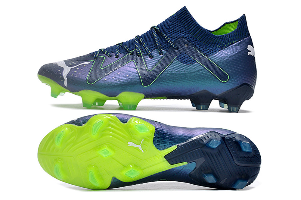 Crampons Future Ultimate FG de Le 12 -ème Maillot, vue en gros plan montrant les pointes en acier et la fixation.