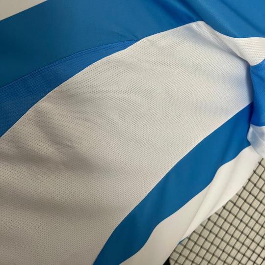 Maillot de football domicile de l'Argentine 2024-2025, modèle Le 12-ème Maillot, vue de face avec détails du design.