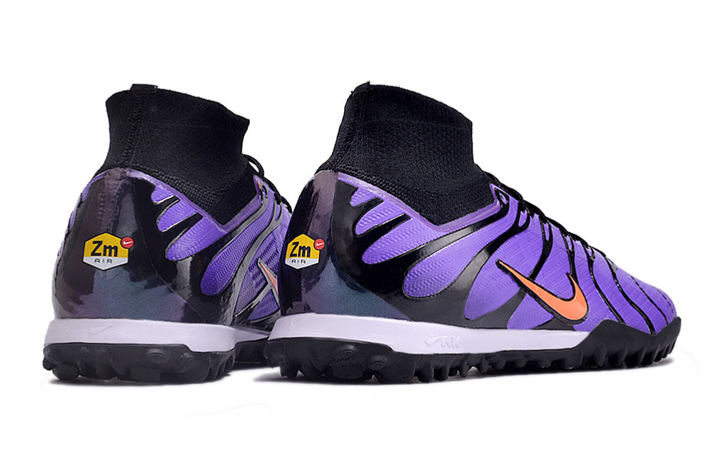 Crampons Mercurial Superfly IX Elite de Le 12 -ème Maillot, vue des crampons en métal avec lanières ajustables.