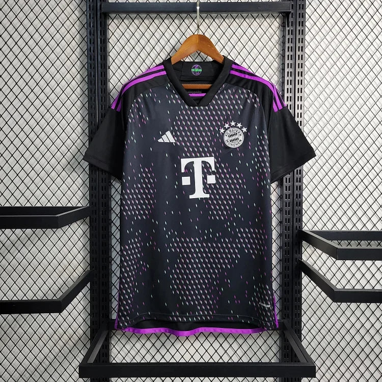 Maillot Bayern Munich saison 2023-2024 édition player de Le 12 -ème Maillot, maillot de football avec logo et design officiel