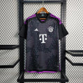 Maillot Bayern Munich saison 2023-2024 édition player de Le 12 -ème Maillot, maillot de football avec logo et design officiel
