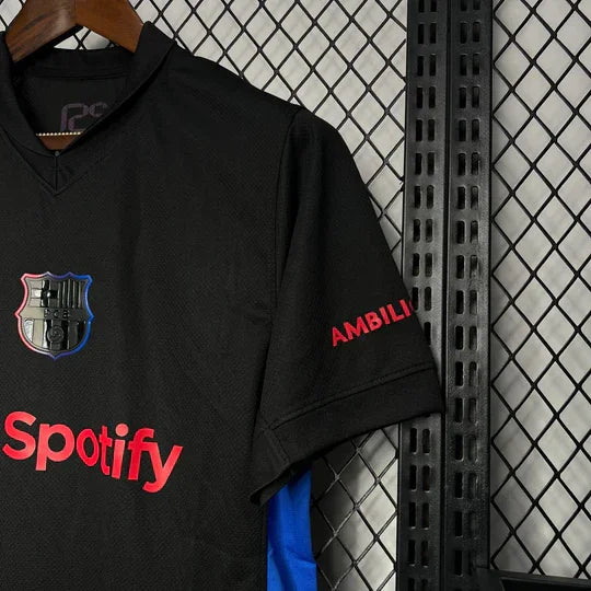 Maillot FC Barcelone 2024/25 Le 12, maillot officiel de football avec logo de l'équipe et design moderne.