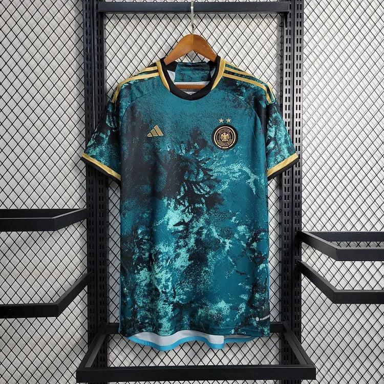 Maillot de l'équipe d'Allemagne 2023-2024 édition spéciale, modèle Le 12, vue de face avec détails du design.