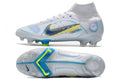 Crampons Mercurial Superfly IX Elite de Le 12 -ème Maillot, vue de face avec crampons en métal pour football.