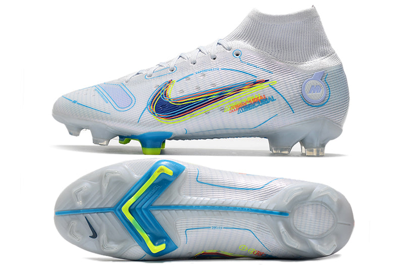 Crampons Mercurial Superfly IX Elite de Le 12 -ème Maillot, vue de face avec crampons en métal pour football.