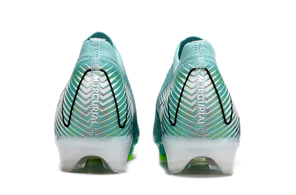 Crampons Mercurial Vapor 16 Elite XXV de football, semelles en caoutchouc, conçus pour la performance sur le terrain.