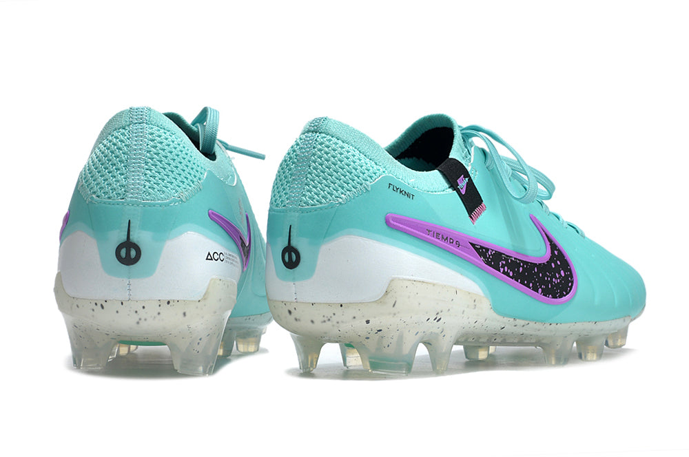Crampons Tiempo Legend X Elite de Le 12 -ème Maillot, avec pointes métalliques et fixation robuste pour le football.