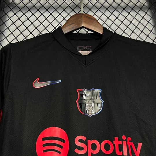 Maillot FC Barcelone 2024/25 Le 12 -ème Maillot, maillot de football avec logo et design officiel, vue frontale.
