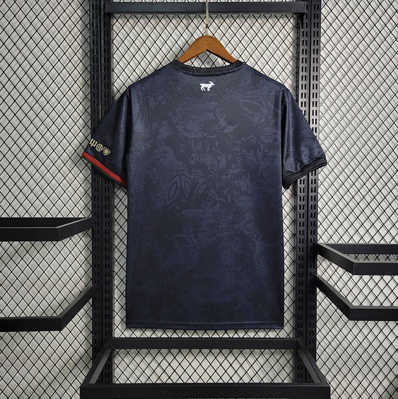 Maillot de football Portugal 24/25 noir, Le 12 -ème Maillot, avec détails du design sur le maillot noir.