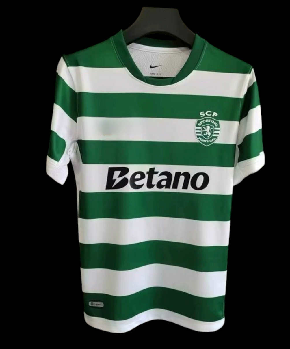 Maillot domicile Sporting CP 25/26 Le 12 -ème Maillot, maillot de football vert avec logo du club et détails jaunes.