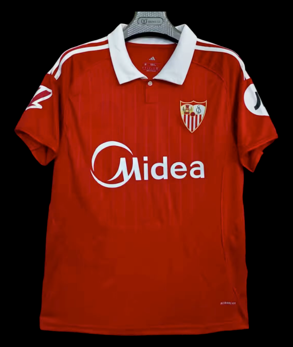 Maillot extérieur Seville 25/26 de Le 12 -ème Maillot, vue de face avec logo et détails colorés.