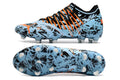 Crampons Future Z 1.3 Teazer FG de Le 12 -ème Maillot, crampons de football avec plaques en plastique et pointes métalliques.