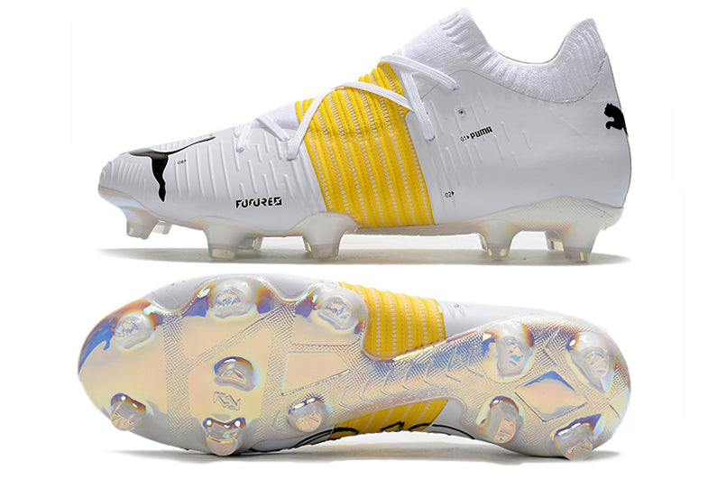 Crampons Future Z 1.1FG de Le 12 -ème Maillot, avec pointes en acier et chaussettes en caoutchouc pour l'escalade.