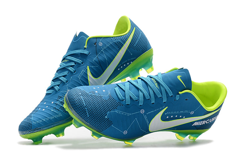 Crampons Mercurial Vapor élite XI de Le 12 -ème Maillot, vue de face avec semelles en métal et motif de crampons.