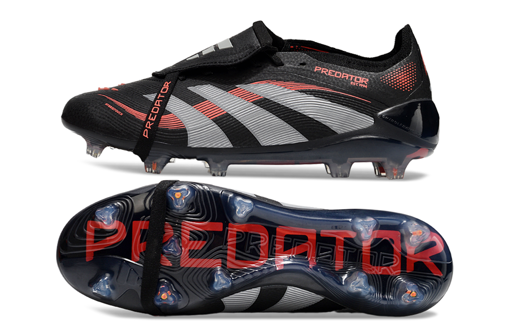 Crampons Le 12 -ème Maillot Predator Accuracy+ Elite avec piquets robustes pour escalade ou alpinisme, vue en gros plan.