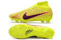 Crampons Mercurial Superfly IX Elite pour football, semelles à crampons en métal, conçus pour performance sur terrain naturel.