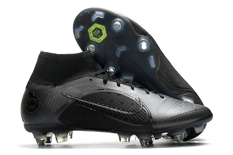 Crampons Mercurial Superfly 8 Elite de Le 12 -ème Maillot, vue des spikes et de la semelle, parfaits pour le football.