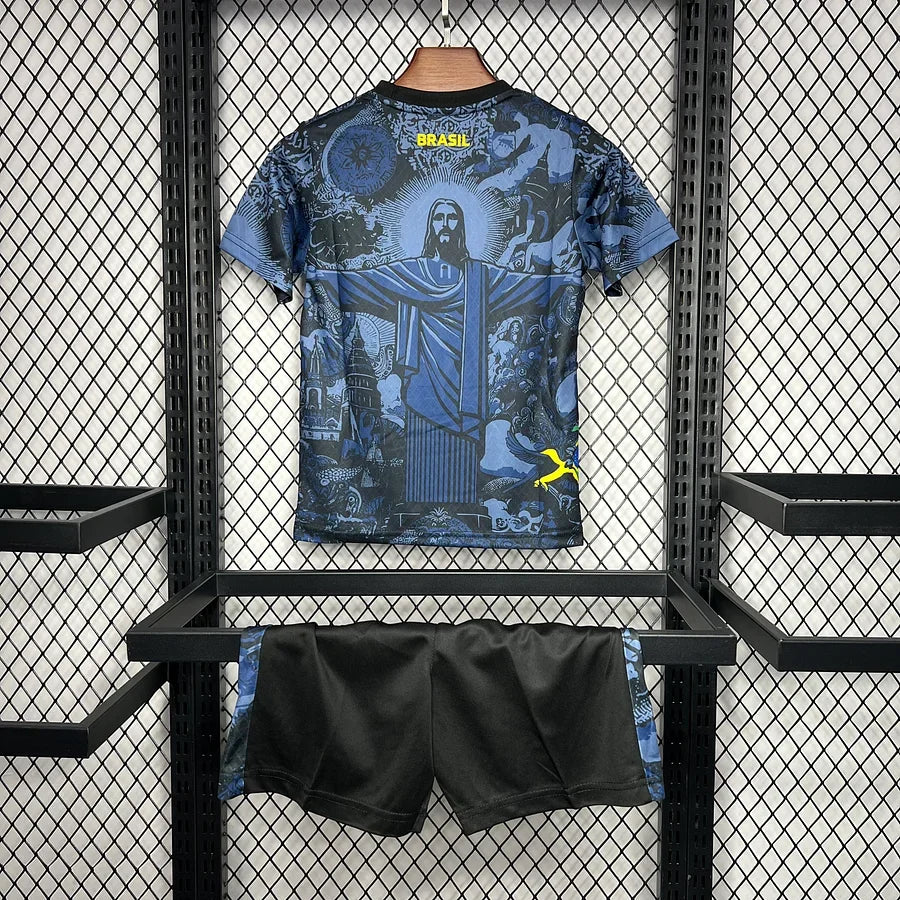 Maillot enfant Le 12 -ème Maillot kits Brésil junior 2024-2025 avec logo et couleurs officielles, vue de face sur mannequin.