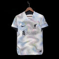 Maillot extérieur Liverpool 2022-2023 Le 12 -ème Maillot, maillot de football avec logo Liverpool et design saison 2022-2023