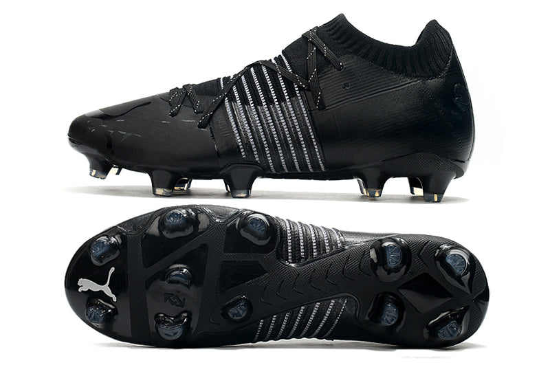 Crampons Future Z 1.1FG de Le 12 -ème Maillot, fixation solide pour alpinisme, avec pointes en acier pour une adhérence optimale.