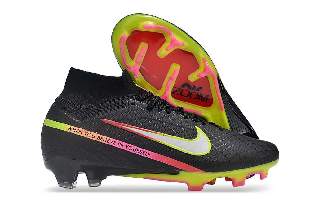 Crampons Mercurial Superfly IX Elite de Le 12 -ème Maillot, fixation robuste, semelles en caoutchouc pour football ou futsal.