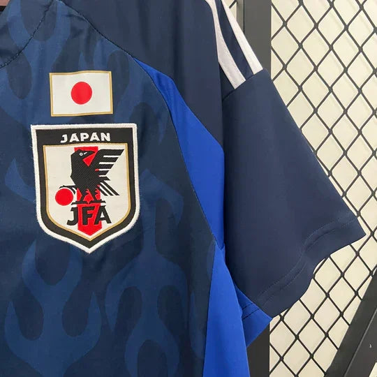 Maillot domicile du Japon 2024/2025 Le 12 -ème Maillot, maillot de football avec logo et design traditionnel japonais.