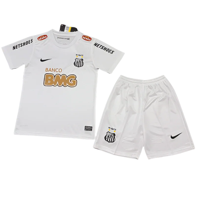 Kit enfant Santos 2011/2012 de Le 12 -ème Maillot, maillot et short aux couleurs de l'équipe de football.