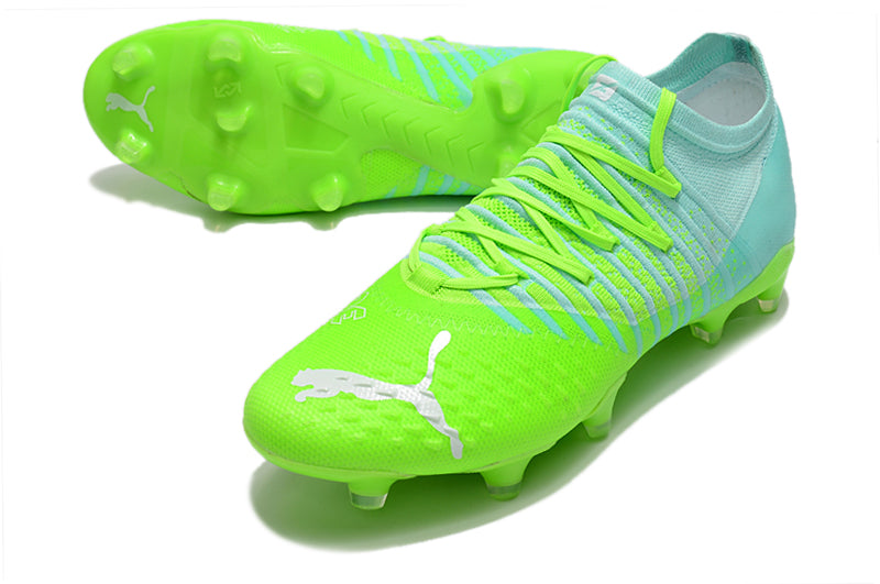 Crampons Future Z 1.3 Teazer FG de Le 12 -ème Maillot, avec pointes en acier et fixation pour chaussures de football.