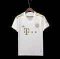 Maillot extérieur Bayern Munich saison 2022-2023 Le 12 -ème Maillot, maillot de football avec logo et design officiel.