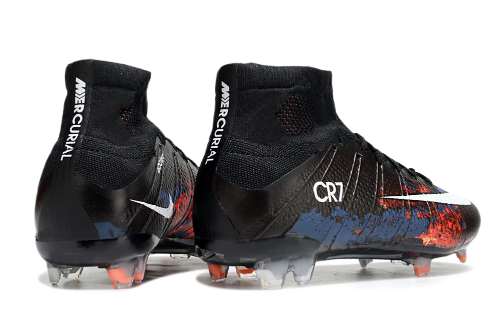 Crampons Mercurial Superfly, chaussures de football, en cuir noir avec crampons en métal pour terrain dur.