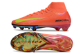 Crampons Mercurial Superfly IIX Elite de Le 12 -ème Maillot, vue détaillée avec pointes en acier pour football.