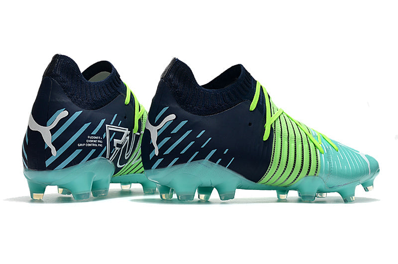 Crampons Future Z 1.1FG de Le 12 -ème Maillot, avec pointes en acier et straps pour escalade ou alpinisme.