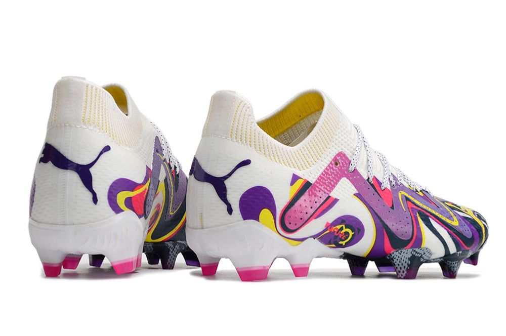 Crampons Future Ultimate FG de Le 12 -ème Maillot, crampons pour football, montrant la fixation et la semelle en détail.