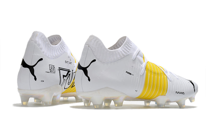 Crampons Future Z 1.1FG de Le 12 -ème Maillot, crampons pour chaussures d'extérieur avec pointes en acier robustes.