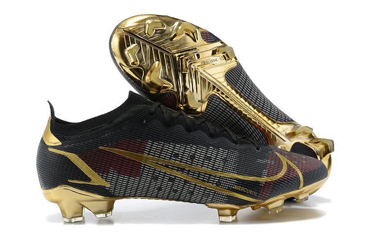 Crampons Mercurial Vapor XIV Elite FG de Le 12 -ème Maillot, vue rapprochée montrant la semelle et les pointes en acier