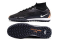 Crampons Mercurial Superfly IX Elite pour football, détails en métal et semelle en caoutchouc, sur fond blanc
