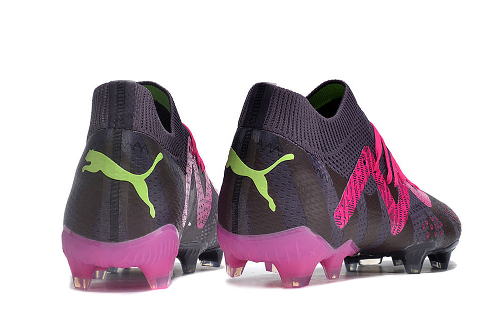 Crampons Future Ultimate FG Le 12 -ème Maillot, pointes métalliques et fixation robuste pour chaussures de football.
