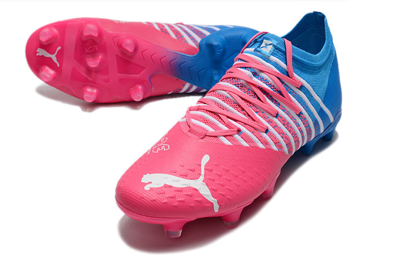 Crampons Future Z 1.3 Teazer FG de Le 12 -ème Maillot, détails des pointes en acier pour escalade ou alpinisme.