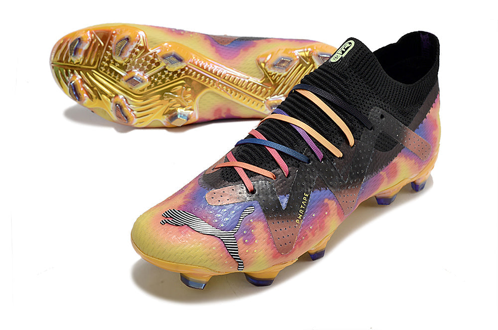 Crampons Future Ultimate FG de Le 12 -ème Maillot, fixation en acier et semelles en caoutchouc pour chaussures de football.
