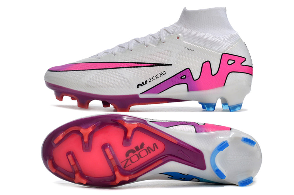 Crampons Mercurial Superfly IX Elite de Le 12 -ème Maillot avec pointes en métal pour football.