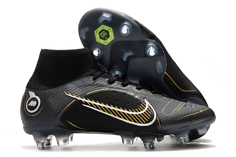 Crampons Mercurial Superfly IX Elite pour football, semelle avec pointes en métal pour traction optimale.