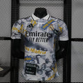 Maillot Real Madrid 2025/26 de la marque Le 12 -ème Maillot, vue en entier, avec logo et design officiel.