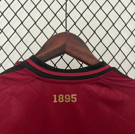 Maillot de football extérieur Belgique 2024-2025 Le 12, maillot officiel pour EURO 2024, vue de face, détails du design.