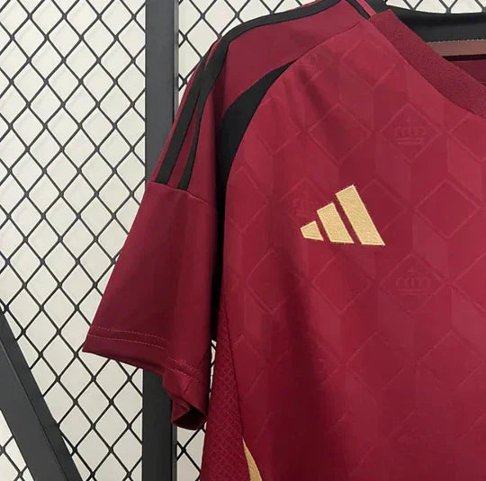 Maillot de football extérieur Belgique 2024-2025, marque Le 12, avec design officiel EURO 2024, vue de face sur fond blanc