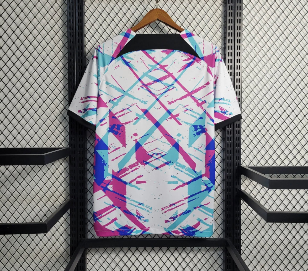 Maillot d'entraînement FC Barcelone 2023/2024 Le 12, tissu bleu avec logo du club et détails de sport, vue de face